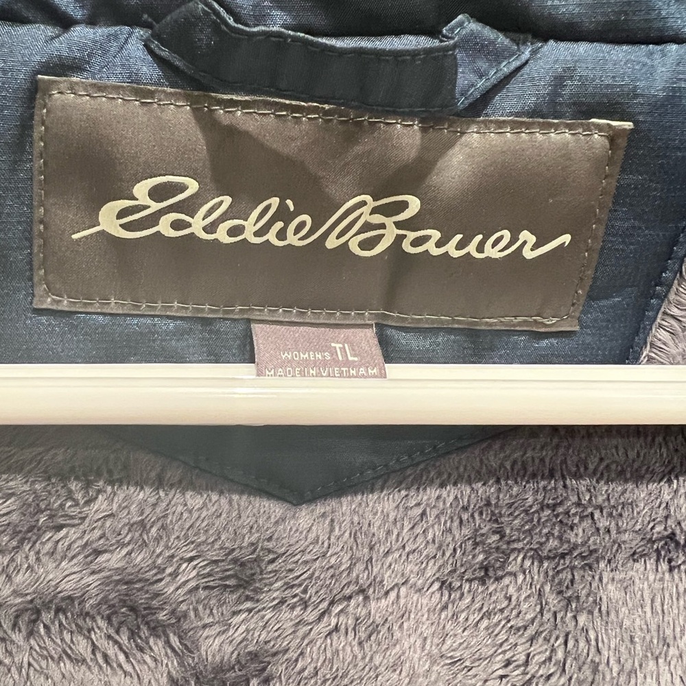 Eddie Bauer Coat. Parka. Navy blue. Size womens tall - Picture 7 of 7
